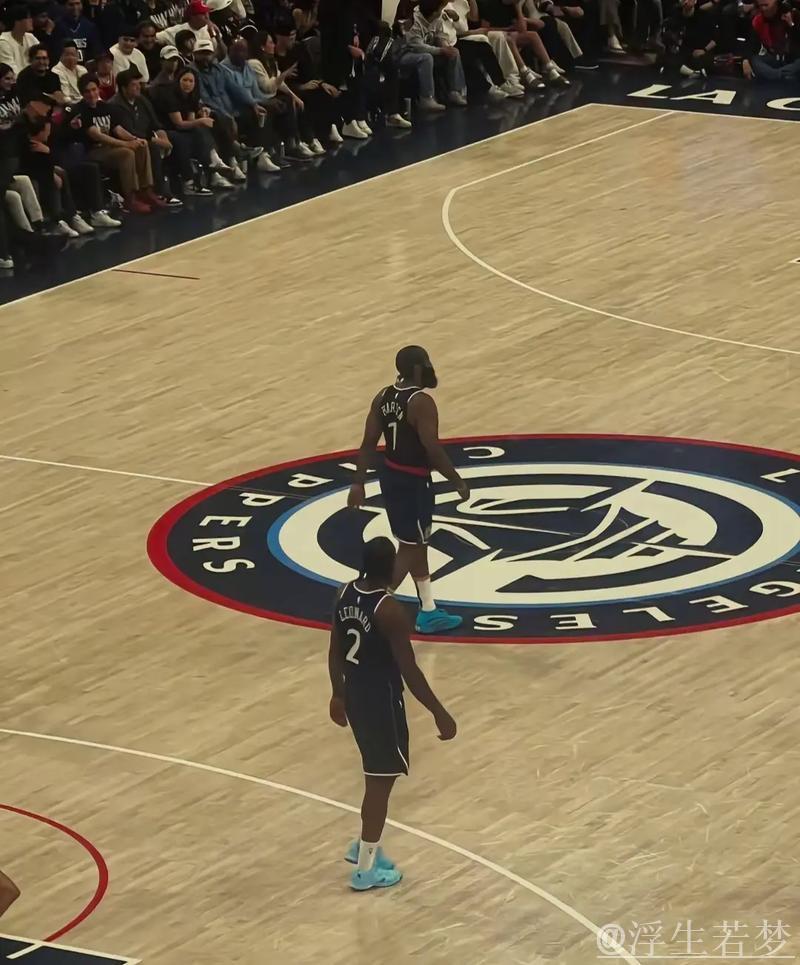 快船力克掘金 哈登砍下28分8助攻