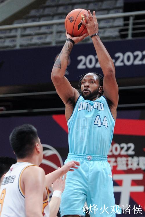 CBA俱乐部杯：威尔斯21+9 辽宁男篮战胜合肥男篮